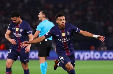 0-2！欧冠八强恩怨对决：10.2亿豪门整场挨打仅1射 三线出击3连败